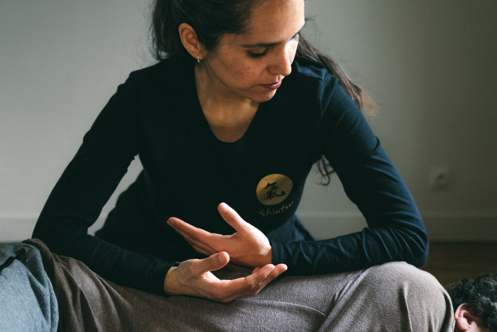 Isabel Chavez - Praticienne de Shiatsu, certifiée par la Fédération Française de Shiatsu Traditionnel (FFST) - Mexique, Costa Rica, France